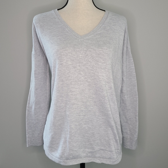 Express Tops - 🍉 Express Long Sleeve Gray Sweater Small